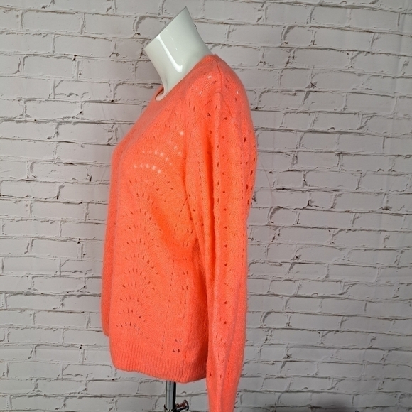 GAP Pointelle Coral Sweater - Picture 5 of 10